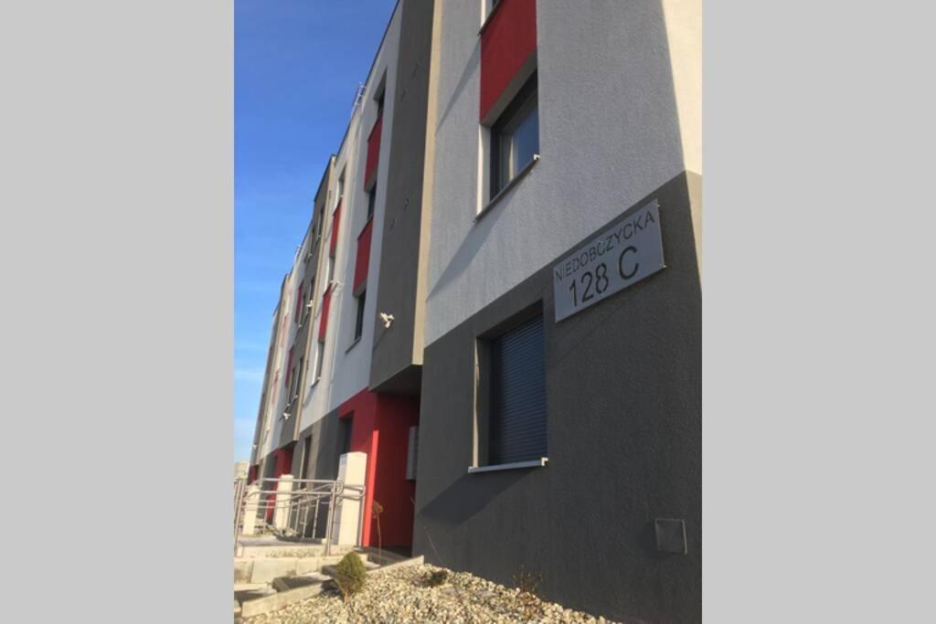 Apartament Fibra Brownie รืบนิค ภายนอก รูปภาพ